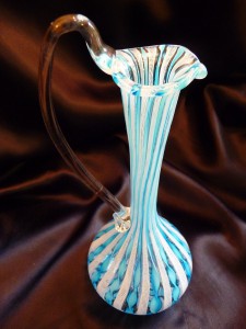 イタリア製　ベネチアングラス・ムラノガラスのラッチーノ技法の水差し