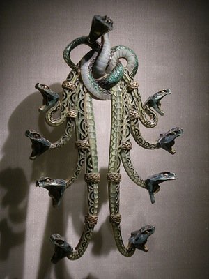 serpents-lalique-pectoral-brooch-gulbenkian