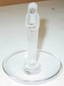 statuette-de-la-fontaine-lalique-ashtray1-1-13-10