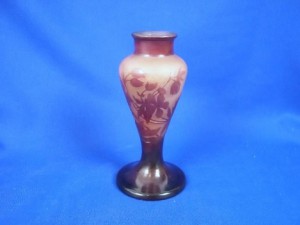エミール・ガレ（1846/1904）　カメオガラス　野草文　花瓶
